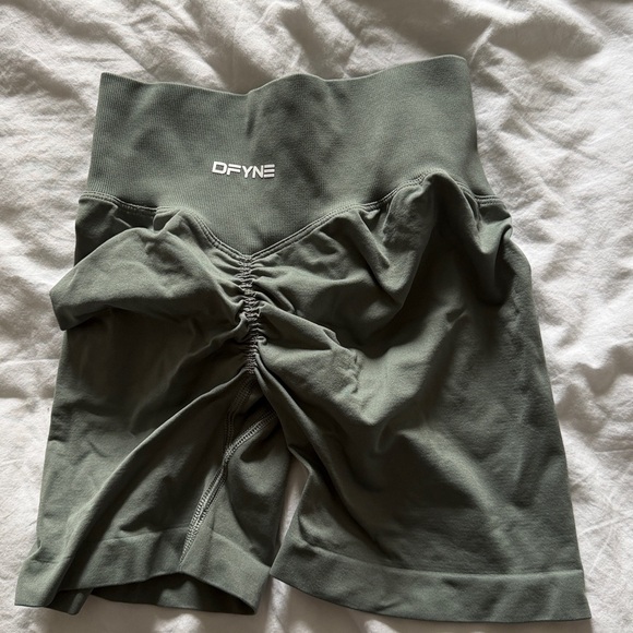 Dfyne Meadow l Workout Shorts - Picture 4 of 4